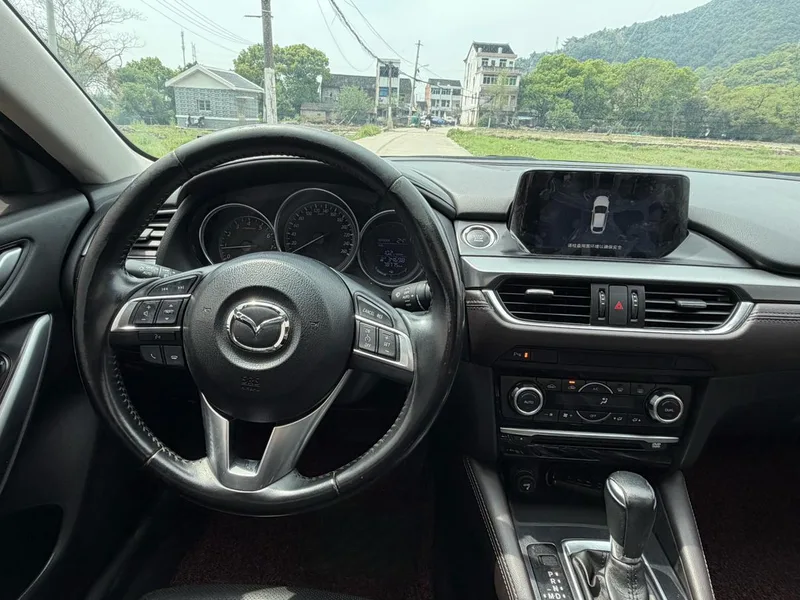 Mazda Atenza 2017 2.0L Edición Deluxe Blue Sky exterior foto 10 Mazda Atenza 2017 2.0L Edición Deluxe Blue Sky exterior foto 10