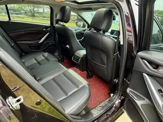 Mazda Atenza 2017 2.0L Edición Deluxe Blue Sky interior foto 17 Mazda Atenza 2017 2.0L Edición Deluxe Blue Sky interior foto 17