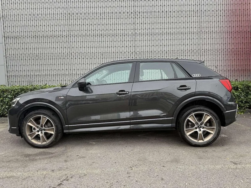 Audi Q2L 2025 35 TFSI Mode dynamique extérieur photo 3 Audi Q2L 2025 35 TFSI Mode dynamique extérieur photo 3