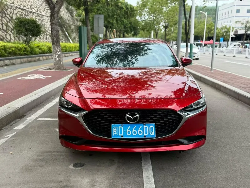 Mazda Mazda3 Axela 2020 1.5L Automatic quality pleasing skylight version exterior photo 2 Mazda Mazda3 Axela 2020 1.5L Automatic quality pleasing skylight version exterior photo 2