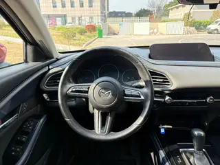 Mazda CX-30 2020 2.0L Automatic Yayue Type interior photo 11 Mazda CX-30 2020 2.0L Automatic Yayue Type interior photo 11