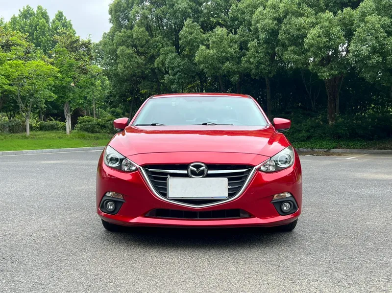 Mazda Mazda3 Axela 2016 Trois volumes 1.5L Modèle de luxe automatique extérieur photo 2