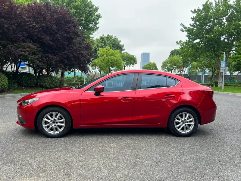 Mazda Mazda3 Axela 2016 Trois volumes 1.5L Modèle de luxe automatique extérieur photo 3