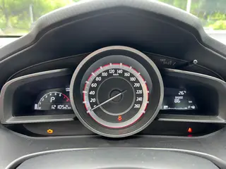 Mazda Mazda3 Axela 2016 Trois volumes 1.5L Modèle de luxe automatique extérieur photo 4