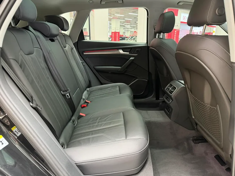 Audi Q5L 2022 40T Deluxe dinámico interior foto 16 Audi Q5L 2022 40T Deluxe dinámico interior foto 16