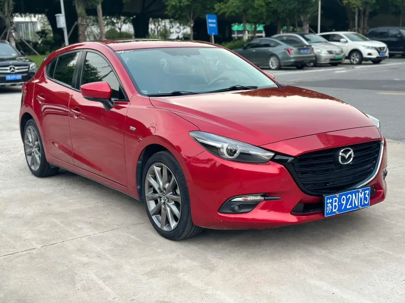 Mazda Mazda3 Axela 2017 Two-box 2.0L Automatic Sport China V exterior photo 3 Mazda Mazda3 Axela 2017 Two-box 2.0L Automatic Sport China V exterior photo 3