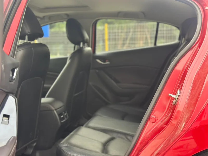 Mazda Mazda3 Axela 2017 Two-box 2.0L Automatic Sport China V interior photo 8 Mazda Mazda3 Axela 2017 Two-box 2.0L Automatic Sport China V interior photo 8