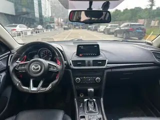 Mazda Mazda3 Axela 2017 Two-box 2.0L Automatic Sport China V interior photo 9 Mazda Mazda3 Axela 2017 Two-box 2.0L Automatic Sport China V interior photo 9