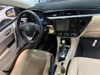 Toyota Corolla 2014 1.6L CVT GL interior foto 7 Toyota Corolla 2014 1.6L CVT GL interior foto 7