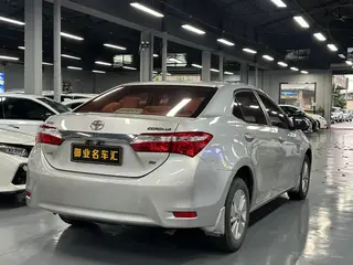 Toyota Corolla 2014 1.6L CVT GL interior foto 10 Toyota Corolla 2014 1.6L CVT GL interior foto 10