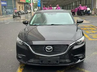Mazda Atenza 2017 2.0L Edición Deluxe Blue Sky exterior foto 2