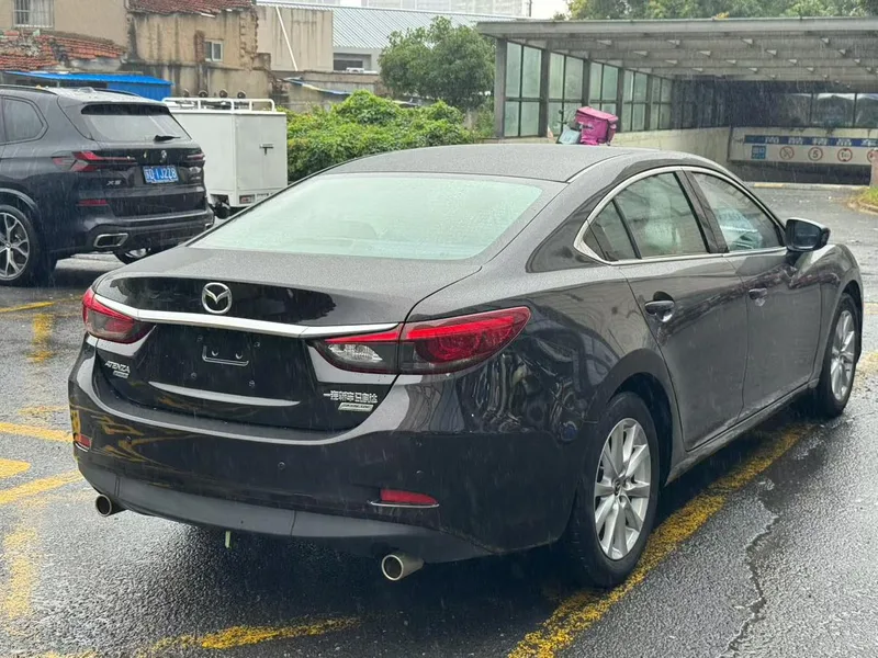 Mazda Atenza 2017 2.0L Edición Deluxe Blue Sky interior foto 6