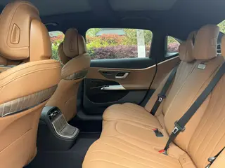 Mercedes-Benz E-Class 2024 E 300 L Estilo de moda Coche interior foto 8 Mercedes-Benz E-Class 2024 E 300 L Estilo de moda Coche interior foto 8