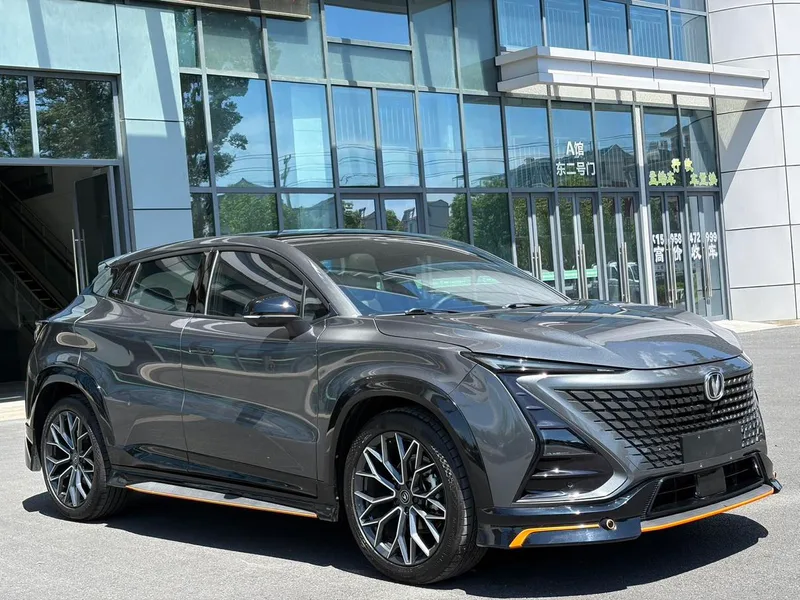 Changan UNI-T 2022 1.5T Sports version Premium Trim exterior photo 3