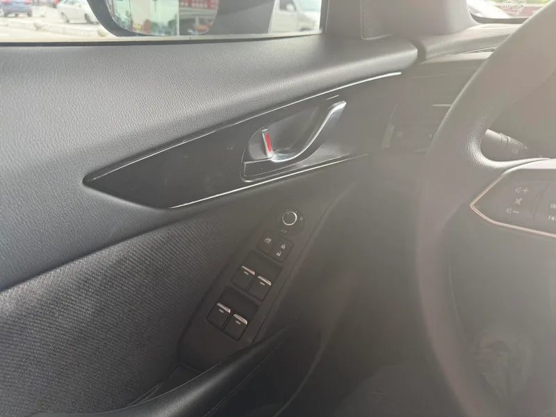 Mazda CX-4 2021 2.0L Versión vibrante del cielo azul con tracción en dos ruedas interior foto 16