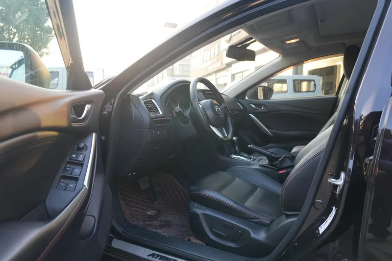 Mazda Atenza 2015 2.0L Edición Deluxe Blue Sky exterior foto 4