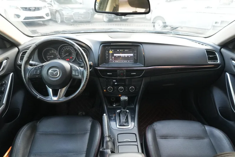 Mazda Atenza 2015 2.0L Edición Deluxe Blue Sky exterior foto 6