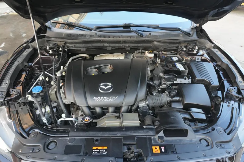 Mazda Atenza 2015 2.0L Edición Deluxe Blue Sky interior foto 15