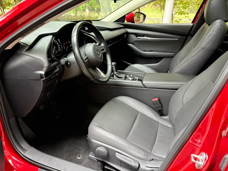 Mazda Mazda3 Axela 2020 2.0L Versión de calidad automática exterior foto 6 Mazda Mazda3 Axela 2020 2.0L Versión de calidad automática exterior foto 6