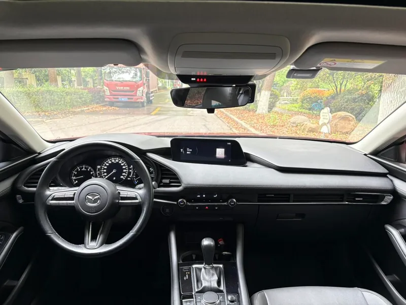 Mazda Mazda3 Axela 2020 2.0L Versión de calidad automática interior foto 9 Mazda Mazda3 Axela 2020 2.0L Versión de calidad automática interior foto 9
