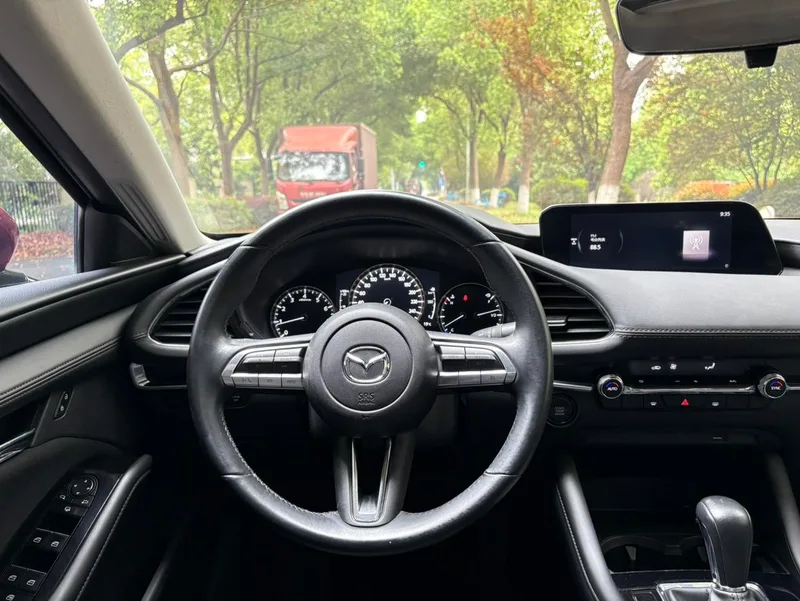 Mazda Mazda3 Axela 2020 2.0L Versión de calidad automática interior foto 10 Mazda Mazda3 Axela 2020 2.0L Versión de calidad automática interior foto 10