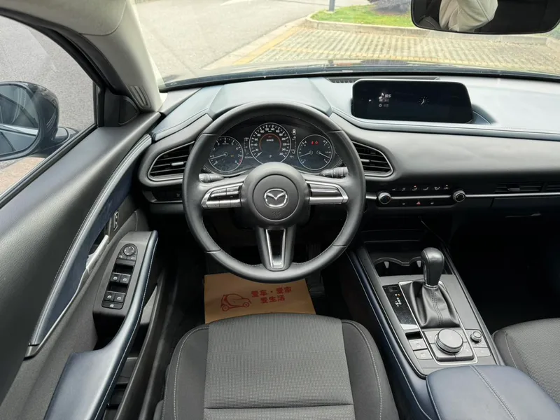 Mazda CX-30 2020 2.0L Tipo de calidad automática interior foto 14 Mazda CX-30 2020 2.0L Tipo de calidad automática interior foto 14
