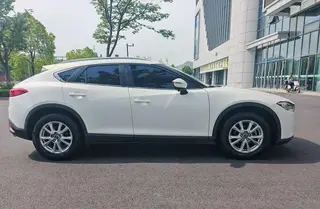 Mazda CX-4 2016 2.0L Automatic two-wheel drive blue sky grade version exterior photo 4 Mazda CX-4 2016 2.0L Automatic two-wheel drive blue sky grade version exterior photo 4