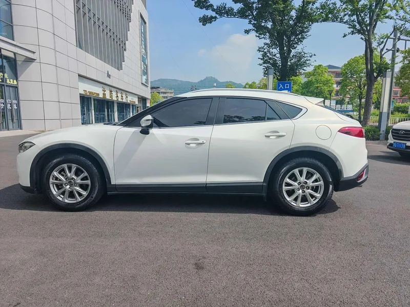 Mazda CX-4 2016 2.0L Automatic two-wheel drive blue sky grade version exterior photo 8 Mazda CX-4 2016 2.0L Automatic two-wheel drive blue sky grade version exterior photo 8