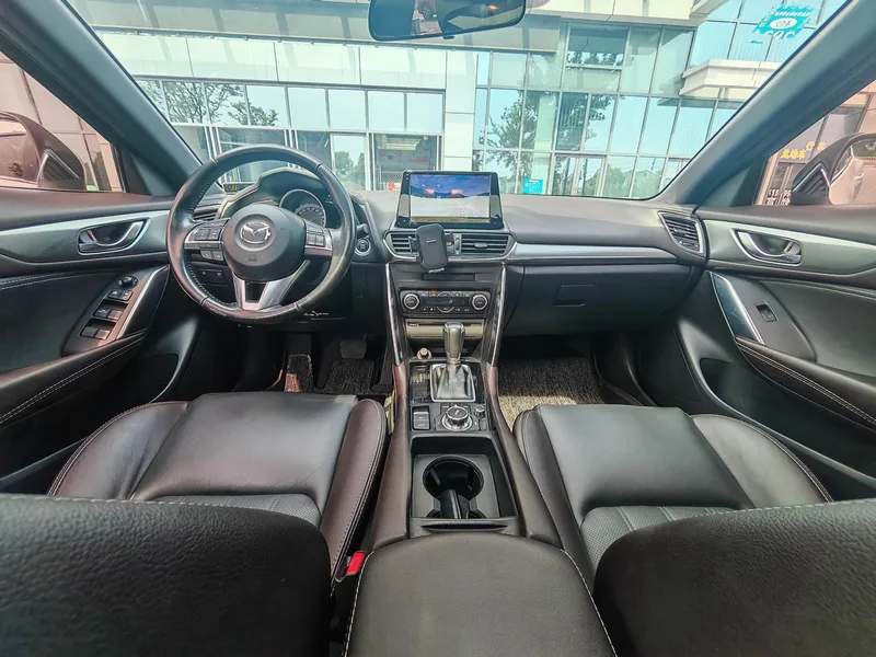 Mazda CX-4 2016 2.0L Automatic two-wheel drive blue sky grade version interior photo 9 Mazda CX-4 2016 2.0L Automatic two-wheel drive blue sky grade version interior photo 9