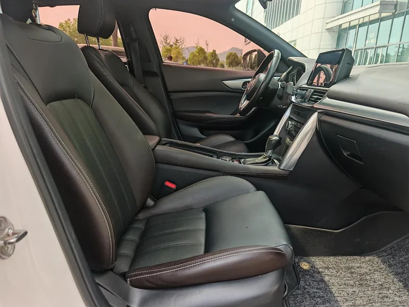 Mazda CX-4 2016 2.0L Automatic two-wheel drive blue sky grade version interior photo 15 Mazda CX-4 2016 2.0L Automatic two-wheel drive blue sky grade version interior photo 15