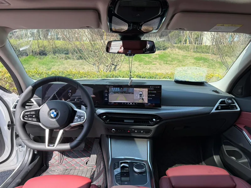 BMW 3 Series 2025 330Li M Sports Night Suit interior photo 8 BMW 3 Series 2025 330Li M Sports Night Suit interior photo 8