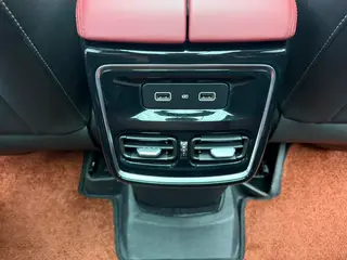 Jetour X70 PLUS 2023 1.5T DCT Brave person PLUS 5 seat interior photo 13 Jetour X70 PLUS 2023 1.5T DCT Brave person PLUS 5 seat interior photo 13