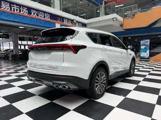 Jetour X70 PLUS 2023 1.5T DCT Brave person PLUS 5 seat interior photo 14 Jetour X70 PLUS 2023 1.5T DCT Brave person PLUS 5 seat interior photo 14