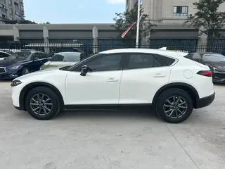 Mazda CX-4 2021 2.0L Deux roues motrices Blue Sky Youth Edition intérieur photo 18 Mazda CX-4 2021 2.0L Deux roues motrices Blue Sky Youth Edition intérieur photo 18
