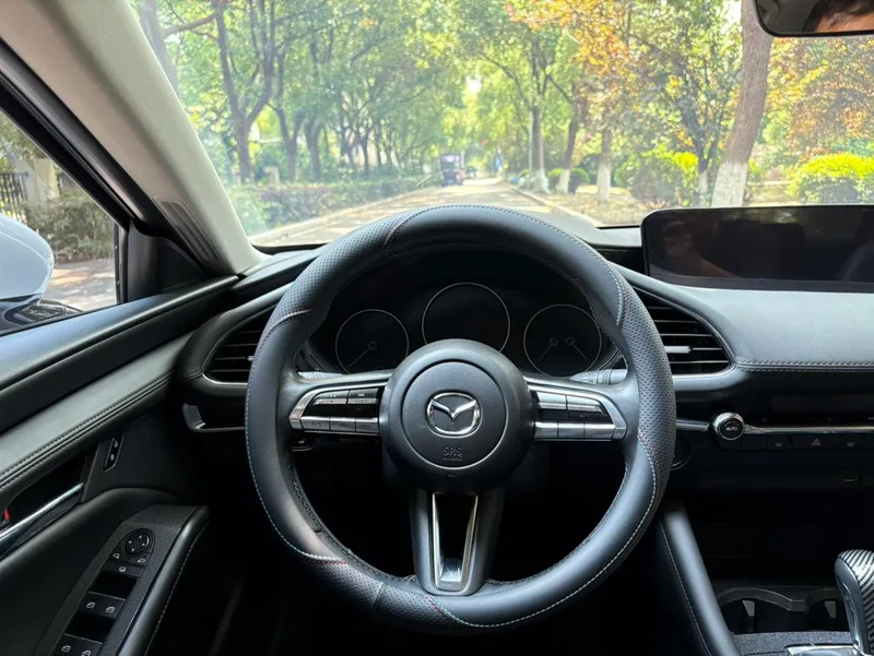 Mazda Mazda3 Axela 2023 2.0L Automatic quality elegant version interior photo 7 Mazda Mazda3 Axela 2023 2.0L Automatic quality elegant version interior photo 7