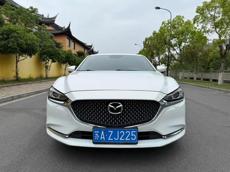 Mazda Atenza 2020 2.5L Edición Blue Sky Respete exterior foto 2 Mazda Atenza 2020 2.5L Edición Blue Sky Respete exterior foto 2