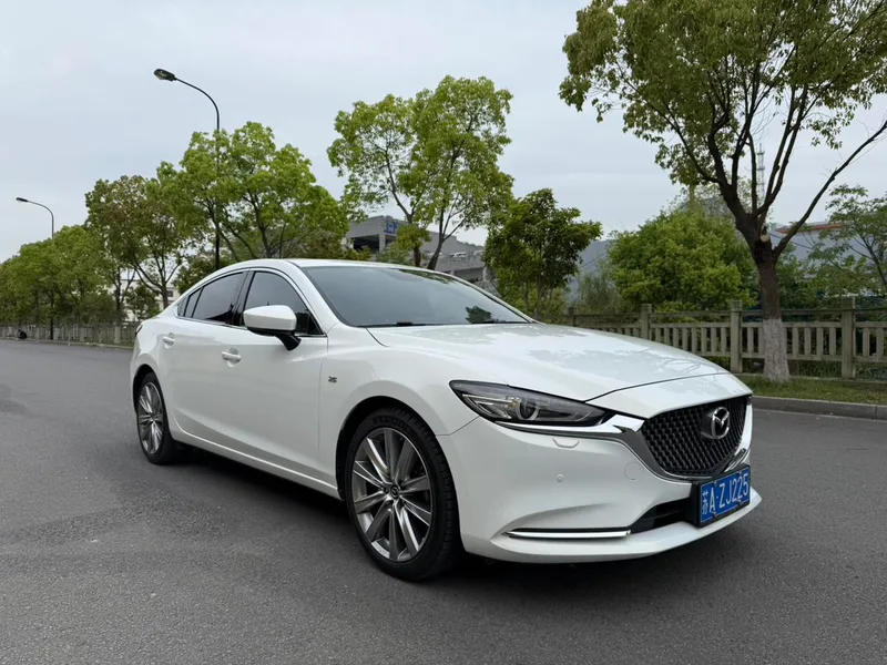 Mazda Atenza 2020 2.5L Edición Blue Sky Respete exterior foto 3 Mazda Atenza 2020 2.5L Edición Blue Sky Respete exterior foto 3