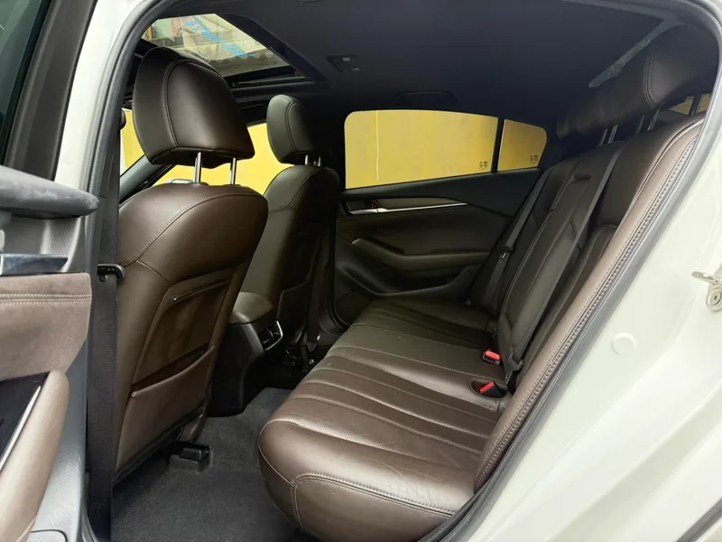 Mazda Atenza 2020 2.5L Edición Blue Sky Respete interior foto 11 Mazda Atenza 2020 2.5L Edición Blue Sky Respete interior foto 11
