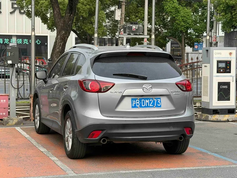 Mazda CX-5 2015 2.0L Automatic four-wheel drive luxury model exterior photo 4