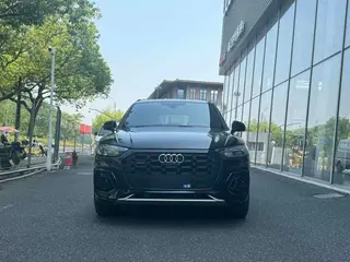 Audi Q5L 2023 45T Deluxe dinámico exterior foto 2 Audi Q5L 2023 45T Deluxe dinámico exterior foto 2