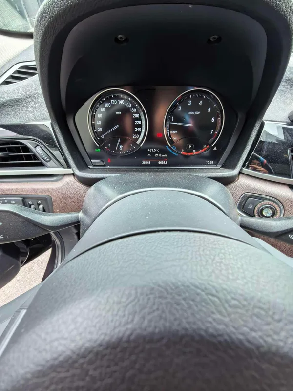BMW X1 2021 Модификация sDrive25Li Лидирующий экстерьер фото 6 BMW X1 2021 Модификация sDrive25Li Лидирующий экстерьер фото 6