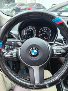 BMW X1 2021 Модификация sDrive25Li Лидирующий интерьер фото 7 BMW X1 2021 Модификация sDrive25Li Лидирующий интерьер фото 7