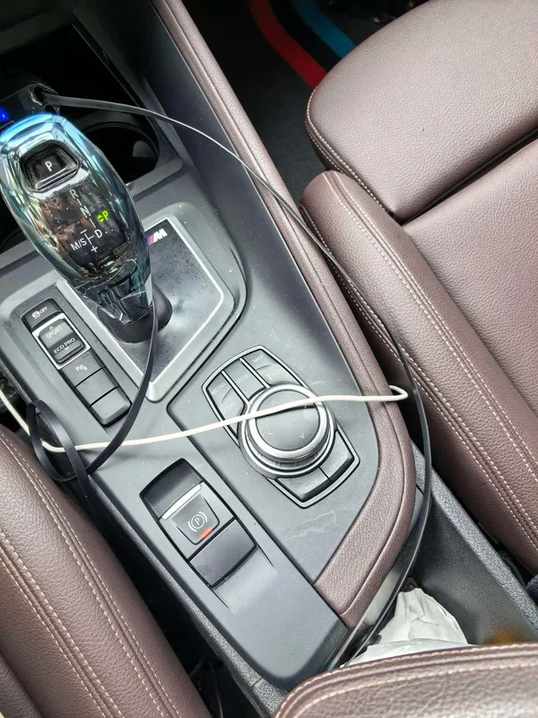 BMW X1 2021 Модификация sDrive25Li Лидирующий интерьер фото 11 BMW X1 2021 Модификация sDrive25Li Лидирующий интерьер фото 11