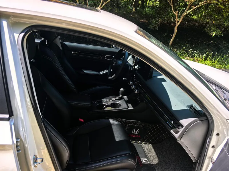 Honda Civic 2022 240TURBO CVT Dynamic Edition interior photo 16 Honda Civic 2022 240TURBO CVT Dynamic Edition interior photo 16