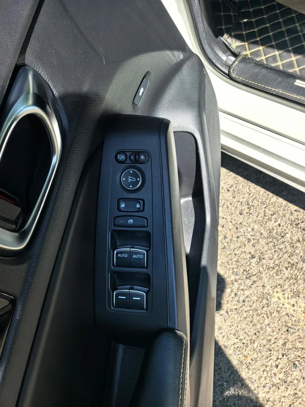 Honda Civic 2022 240TURBO CVT Dynamic Edition interior photo 19 Honda Civic 2022 240TURBO CVT Dynamic Edition interior photo 19