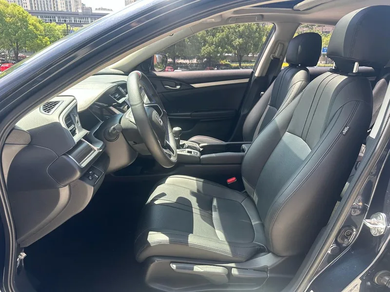Honda Civic 2019 220TURBO Manual force control version Country VI interior photo 12 Honda Civic 2019 220TURBO Manual force control version Country VI interior photo 12
