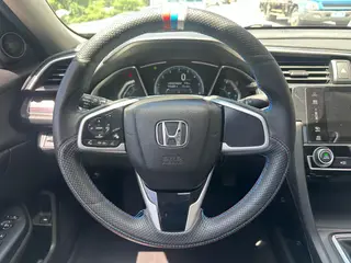 Honda Civic 2019 220TURBO Manual force control version Country VI interior photo 15 Honda Civic 2019 220TURBO Manual force control version Country VI interior photo 15