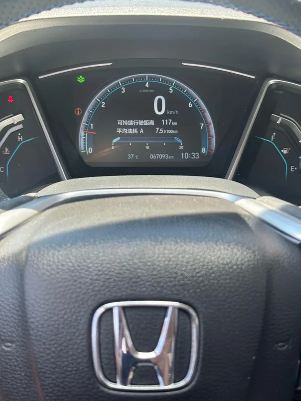 Honda Civic 2019 220TURBO Manual force control version Country VI interior photo 16 Honda Civic 2019 220TURBO Manual force control version Country VI interior photo 16