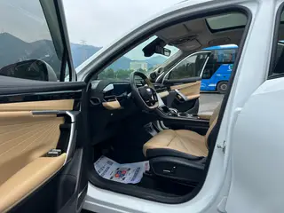 Geely Boyue L 2023 1.5TD DCT Finition premium extérieur photo 10 Geely Boyue L 2023 1.5TD DCT Finition premium extérieur photo 10