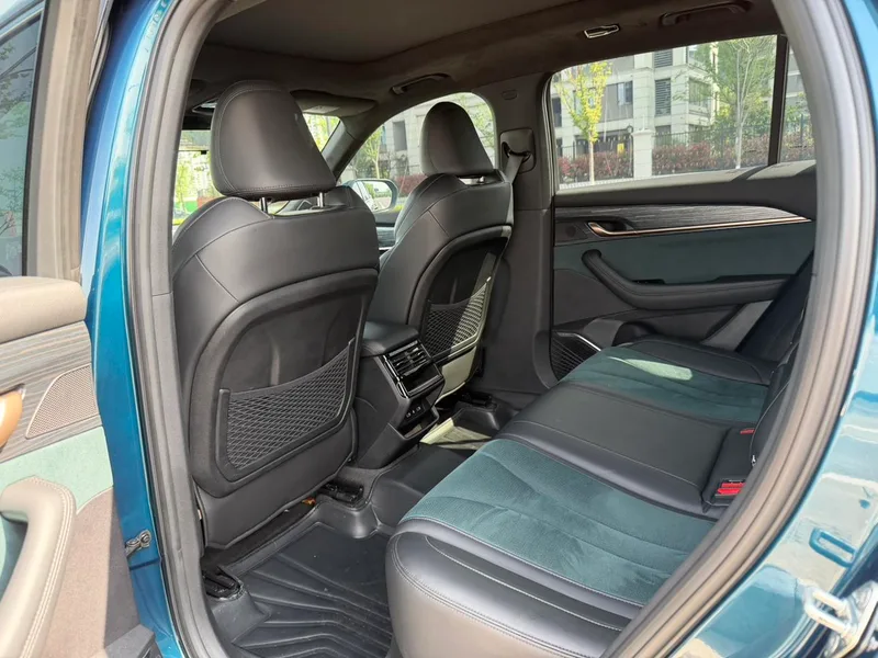 Geely Monjaro 2021 2.0TD High-power automatic four-wheel drive distinguished model interior photo 12